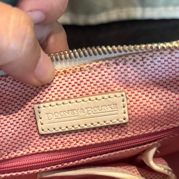 Dooney & Bourke White Hobo Bag - Picture 2 of 13